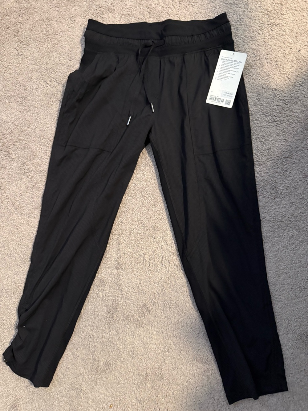 Crop dance studio lululemon